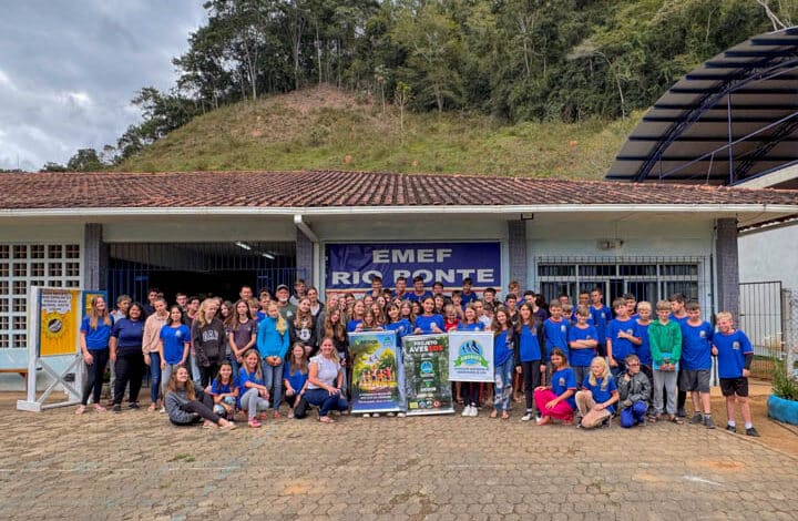 AMOAVES FAZ PALESTRA NA EMEF RIO PONTE